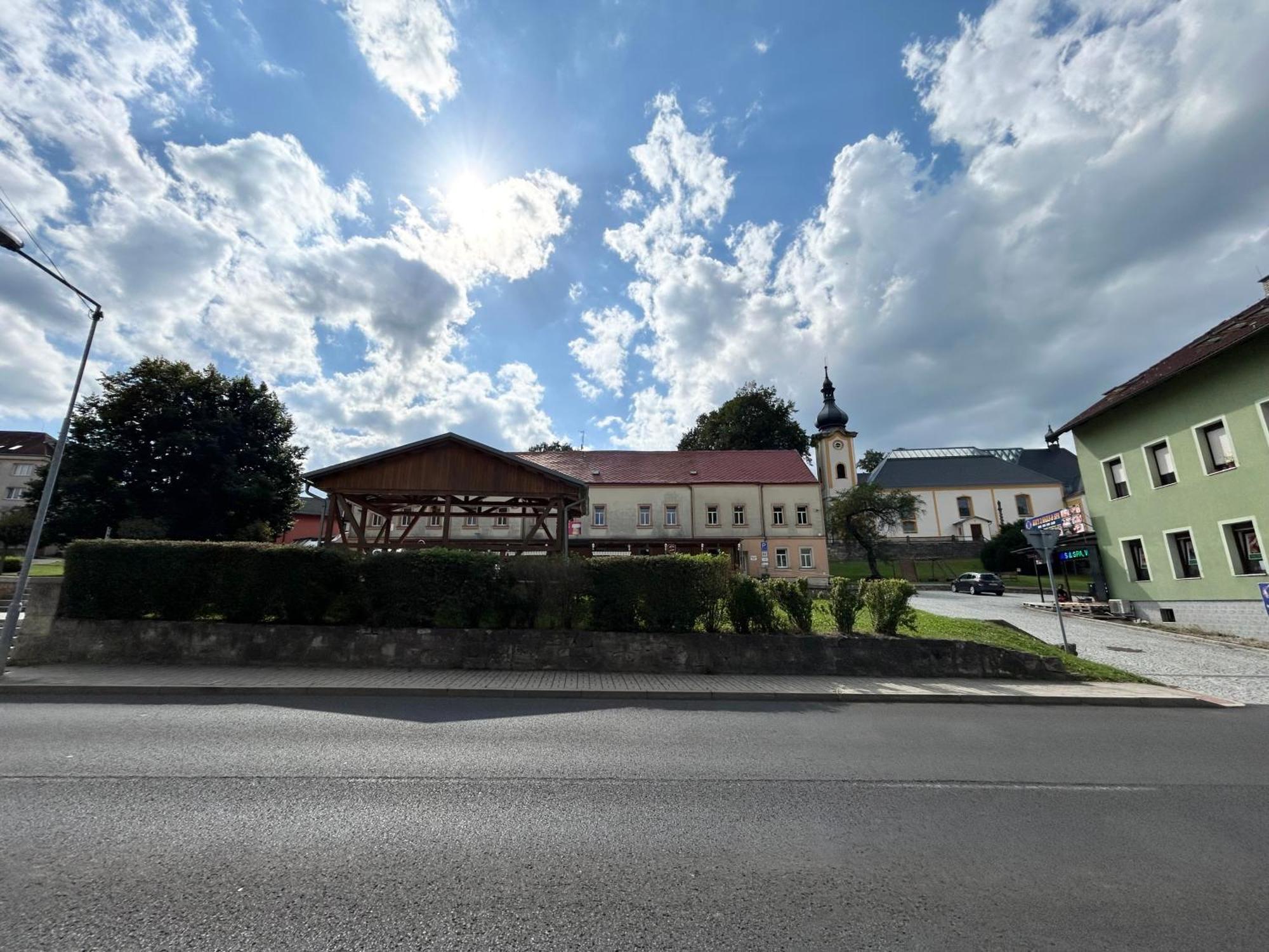 Ubytovani U Kostela Ústí nad Labem Exterior foto
